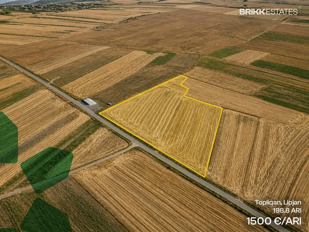 Pamje nga lart, tokë në shitje në Topliqan, Lipjan, Ref B385 (2/3)