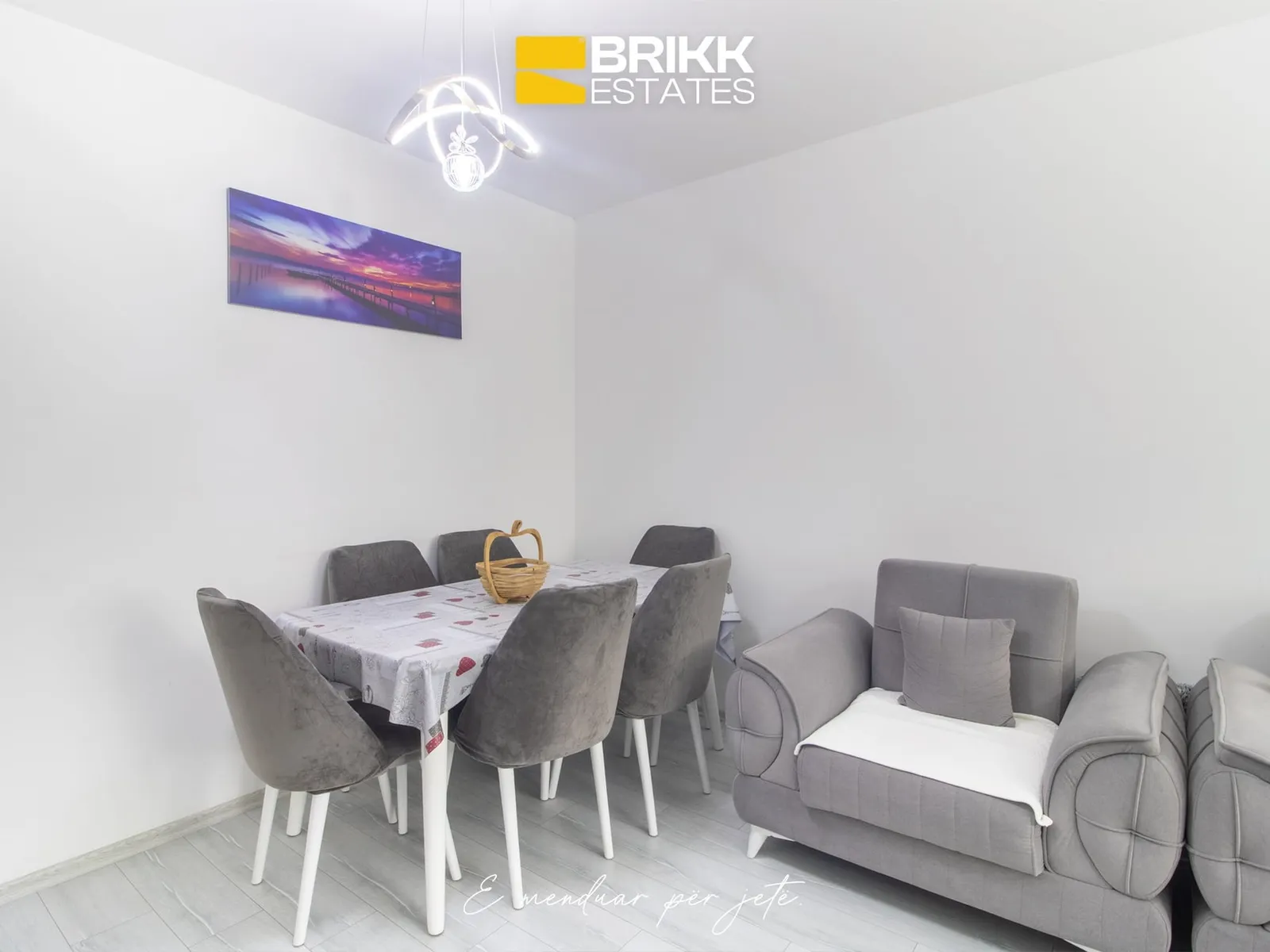 Tryezaria, banesë në shitje në Fushë Kosovë, Ref B374 (2/7)
