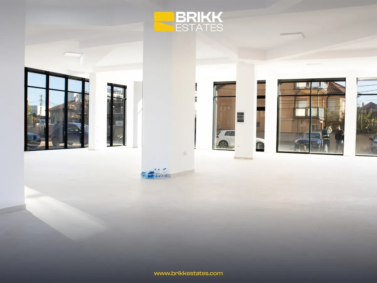 Interior space, commercial unit for rent in Fushë Kosovë, Ref B316 (1/3)