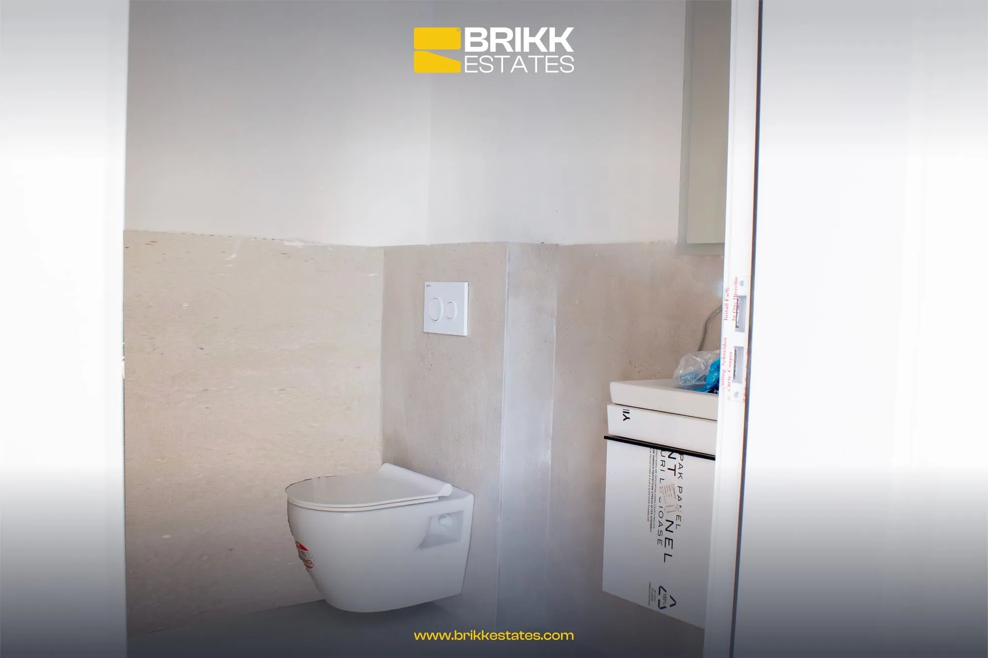 Bathroom, commercial unit for rent in Fushë Kosovë, Ref B316 (2/3)
