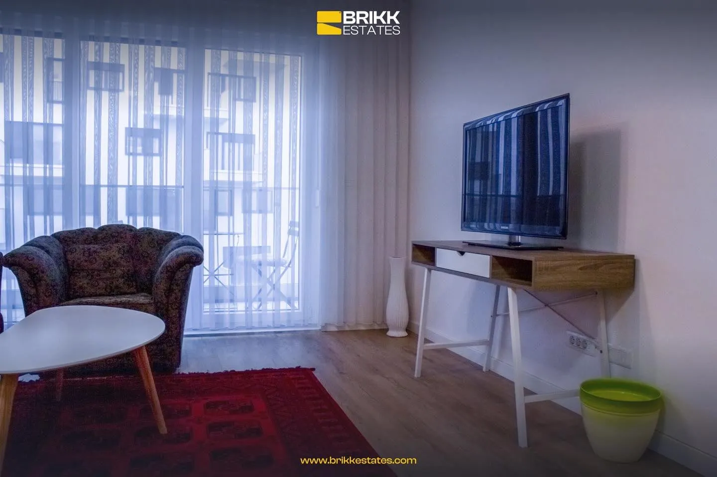 Qëndrimi ditor, banesë me qira në Mati 1, Prishtinë, Ref B309 (2/9)