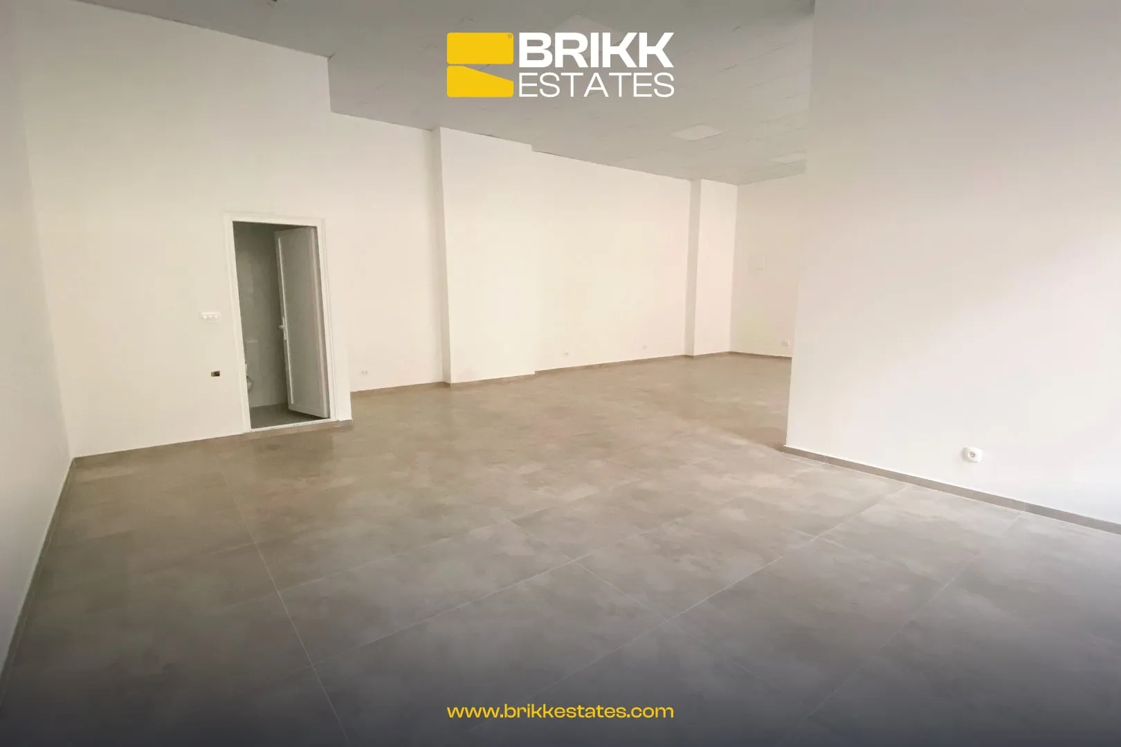 Hapësira e brendshme, lokal në shitje në Fushë Kosovë, Ref B319 (3/5)