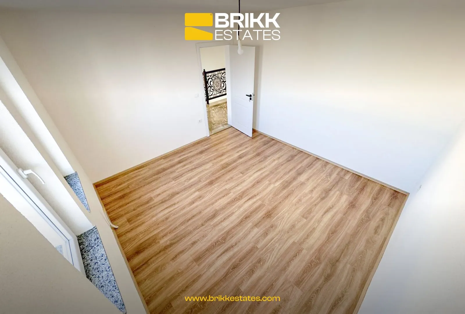 Hapësira e brendshme, shtëpi në shitje në Fushë Kosovë, Ref B352 (4/10)