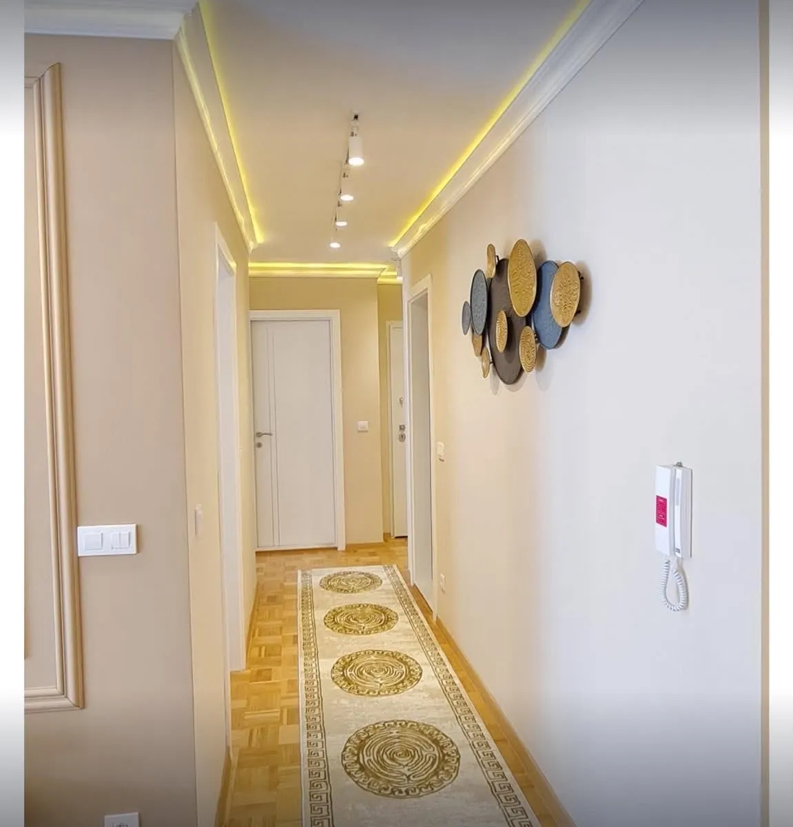 Korridori, banesë me qira në Mati 1, Prishtinë, Ref B303 (5/9)
