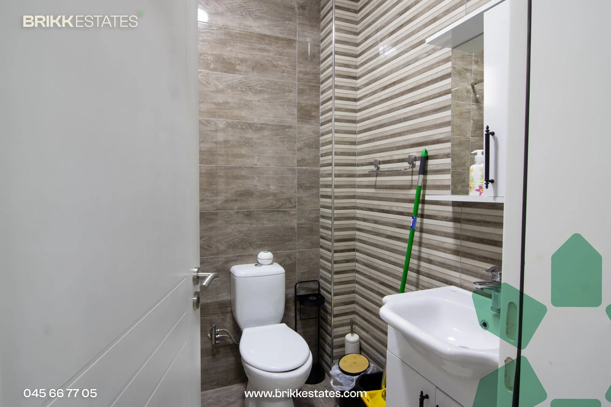 Bathroom, apartment for rent in Aktash, Prishtina, Ref B394 (8/10)