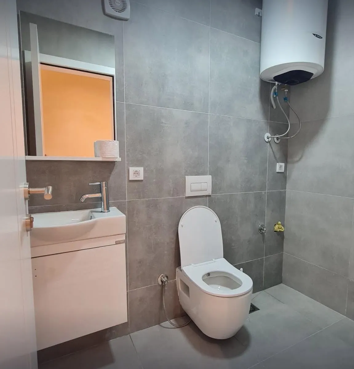 Banjo, banesë me qira në Mati 1, Prishtinë, Ref B303 (8/9)