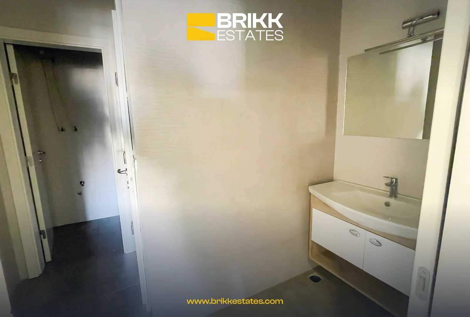 Banjo, zyrë/penthouse me qira në Prishtinë, Ref B349 (9/10)