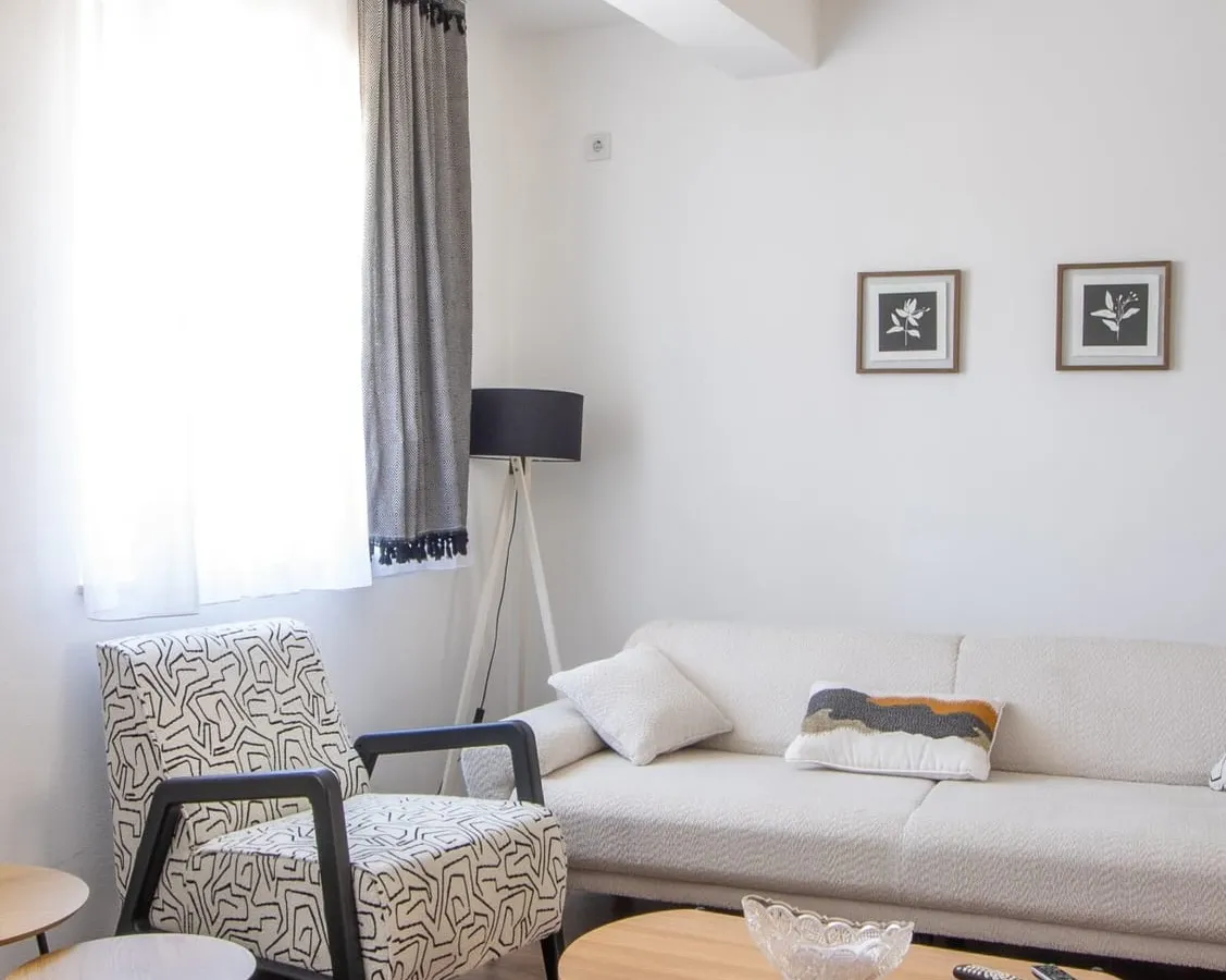 Living room, apartment for rent in Aktash, Prishtina, Ref B394 (9/10)